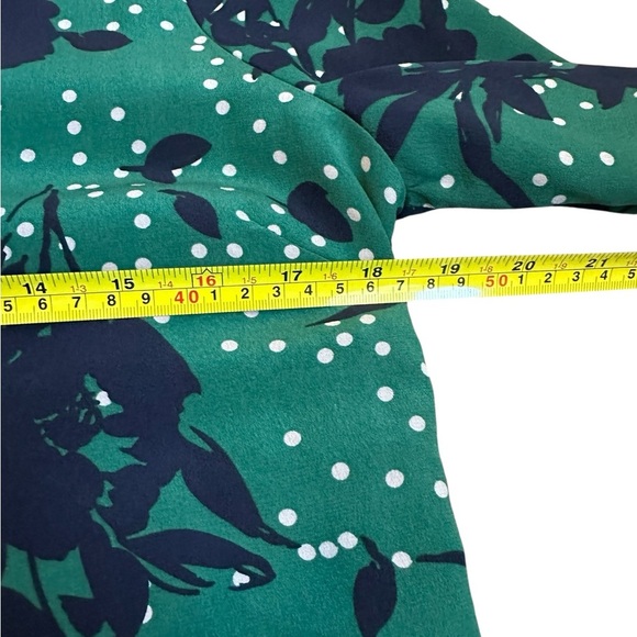Aryn K Silk Dress Size M Green Navy Floral Dot Print lattice zip cuff
A207 - Picture 3 of 8